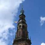 Regenboogvlag voor de Pride Week in Leiden